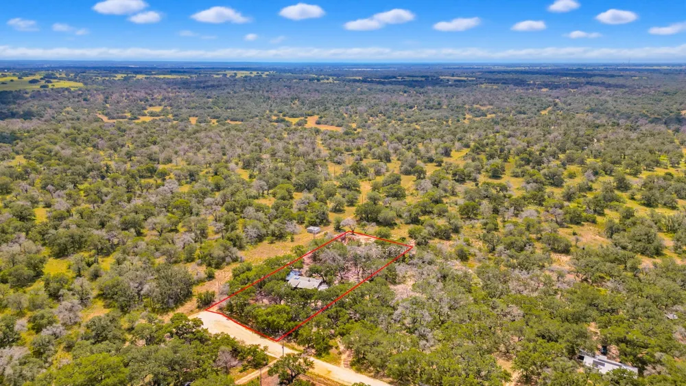 339 Shady Oaks Drive Floresville, TX 78114
