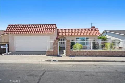 7446 El Morro
