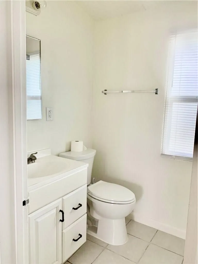 462 Seaward Road Corona del Mar, CA 92625