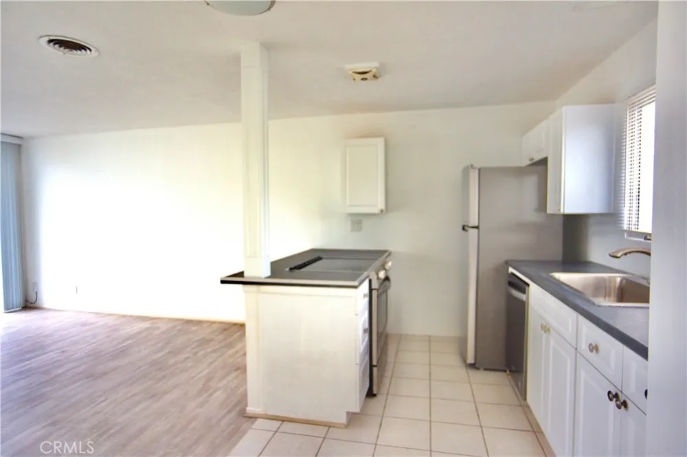 462 Seaward Road Corona del Mar, CA 92625