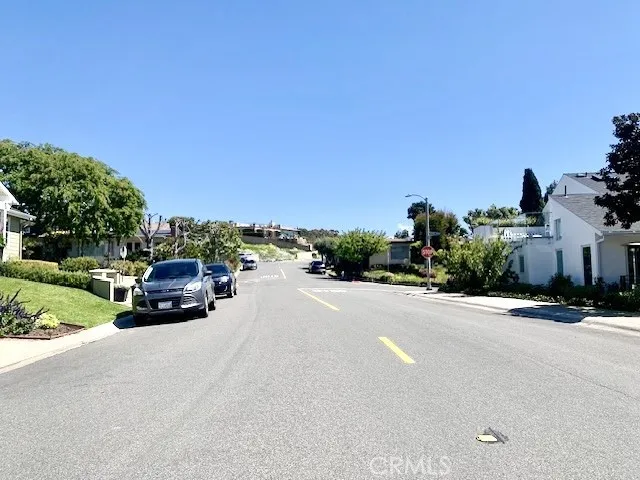 462 Seaward Road Corona del Mar, CA 92625