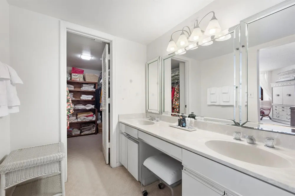3560 S Ocean Boulevard #Ph-6 South Palm Beach, FL 33480