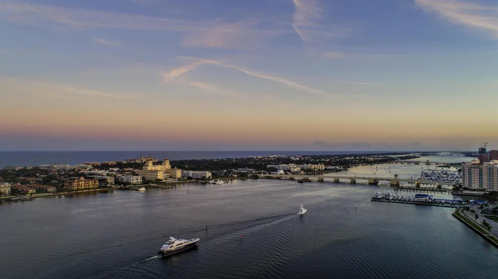 3560 S Ocean Boulevard #Ph-6 South Palm Beach, FL 33480