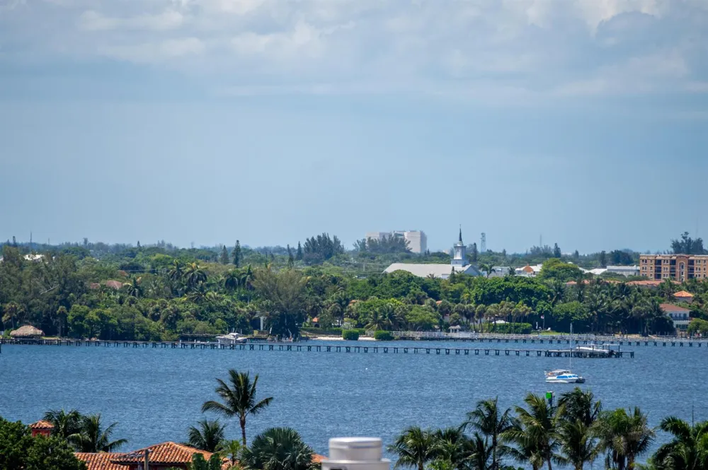 3560 S Ocean Boulevard #Ph-6 South Palm Beach, FL 33480
