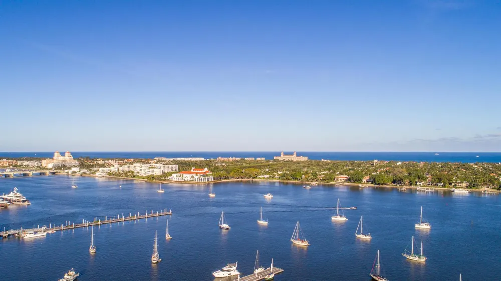 3560 S Ocean Boulevard #Ph-6 South Palm Beach, FL 33480