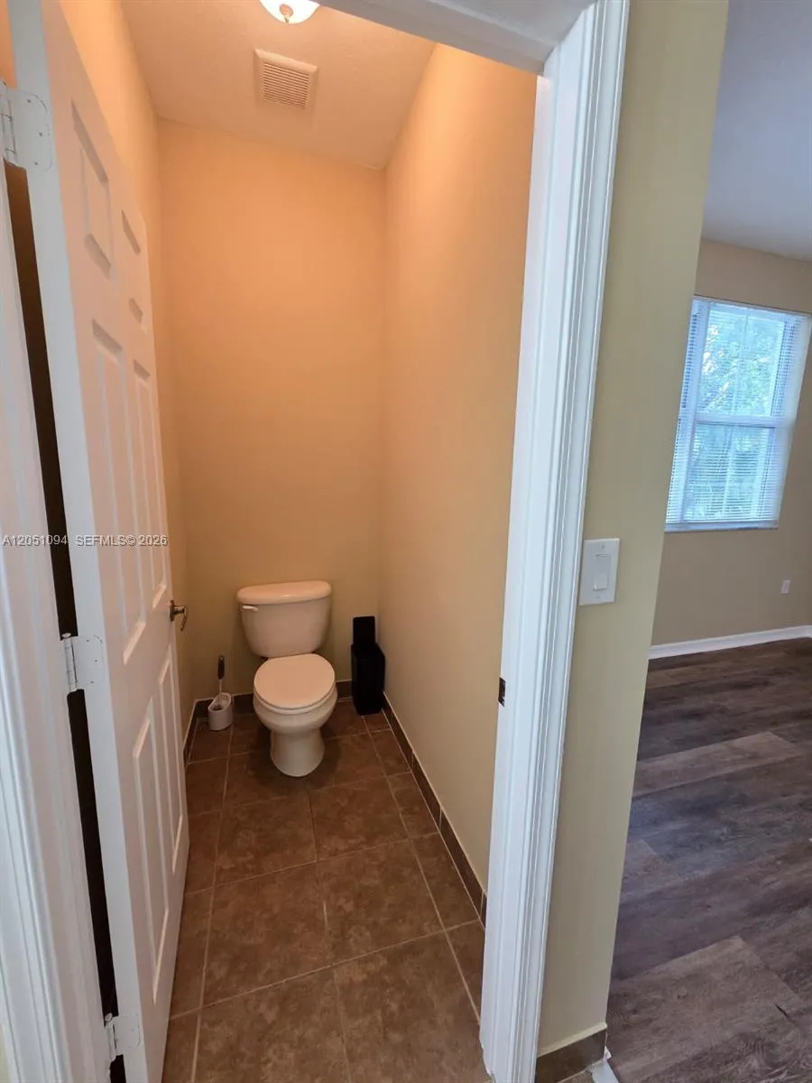 2851 W Prospect Rd #404 Tamarac, FL 33309