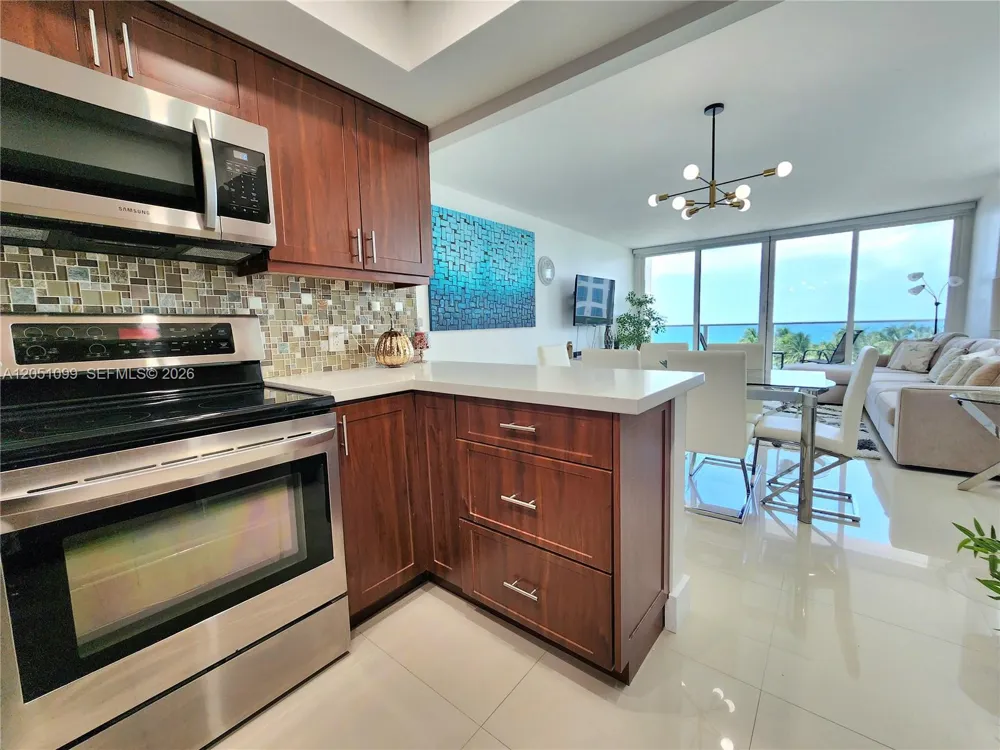3505 S Ocean Dr #521 Hollywood, FL 33019