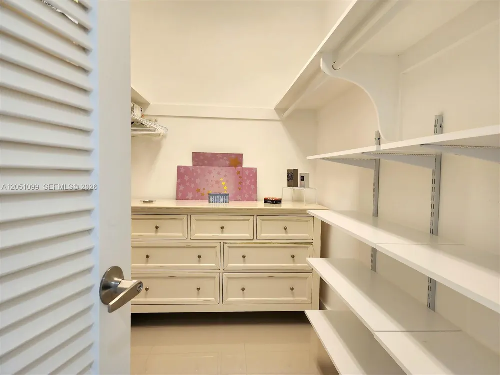3505 S Ocean Dr #521 Hollywood, FL 33019