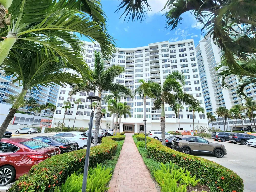 3505 S Ocean Dr #521 Hollywood, FL 33019
