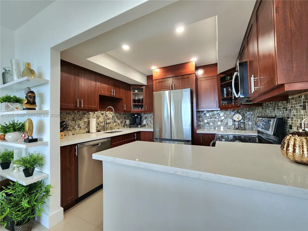 3505 S Ocean Dr #521 Hollywood, FL 33019