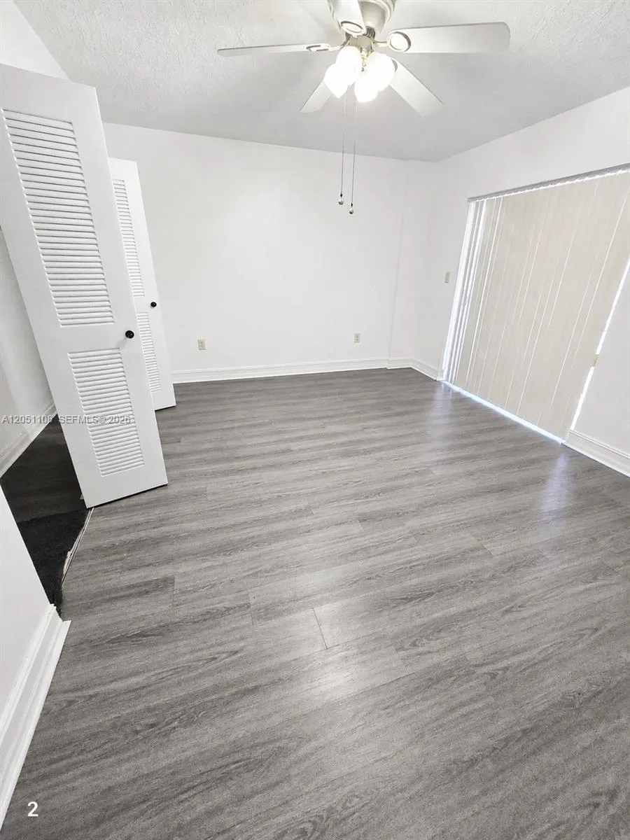 1655 W 44th Pl #304 Hialeah, FL 33012
