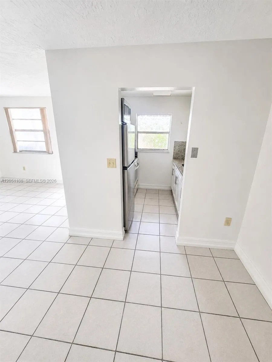 1655 W 44th Pl #304 Hialeah, FL 33012
