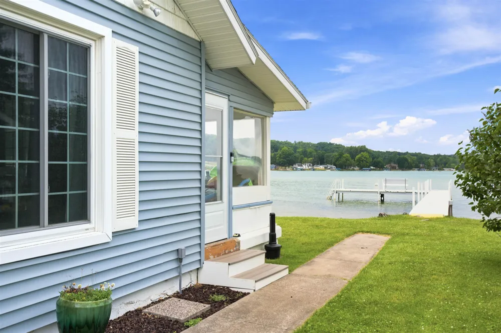 7636 Crystal Beach Clearwater Township, MI 49676