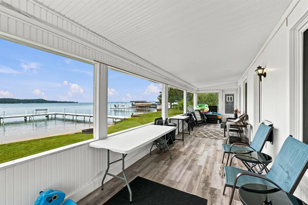 7636 Crystal Beach Clearwater Township, MI 49676
