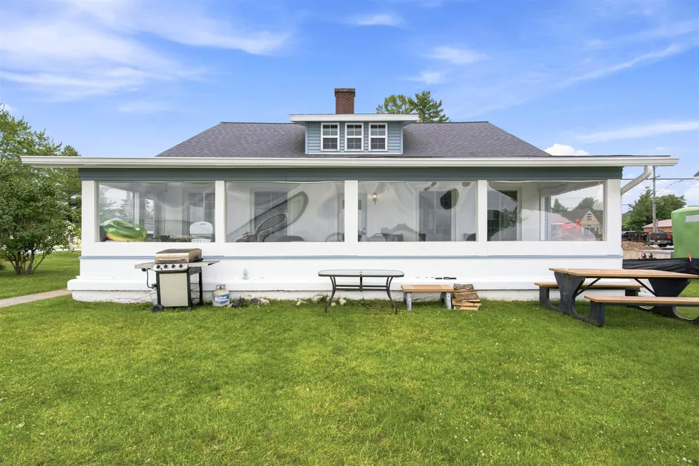 7636 Crystal Beach Clearwater Township, MI 49676