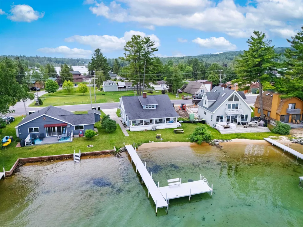7636 Crystal Beach Clearwater Township, MI 49676