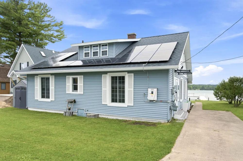 7636 Crystal Beach Clearwater Township, MI 49676