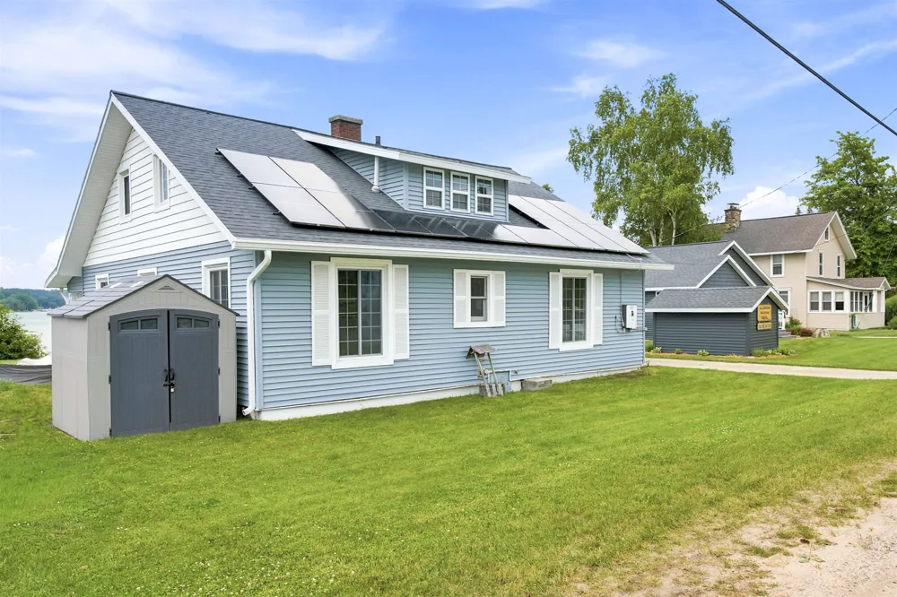 7636 Crystal Beach Clearwater Township, MI 49676