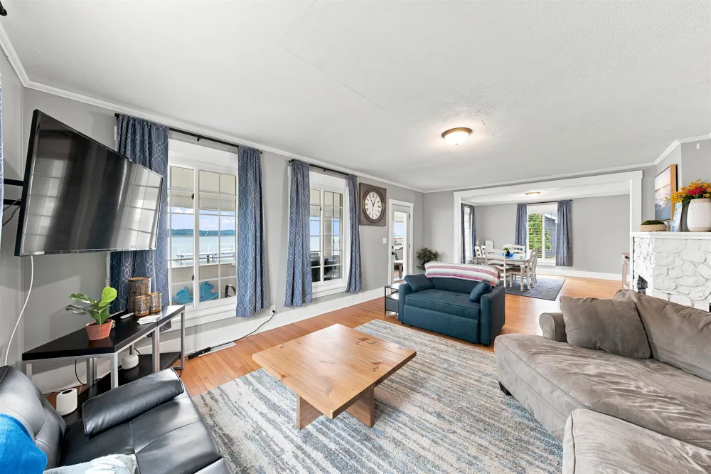 7636 Crystal Beach Clearwater Township, MI 49676