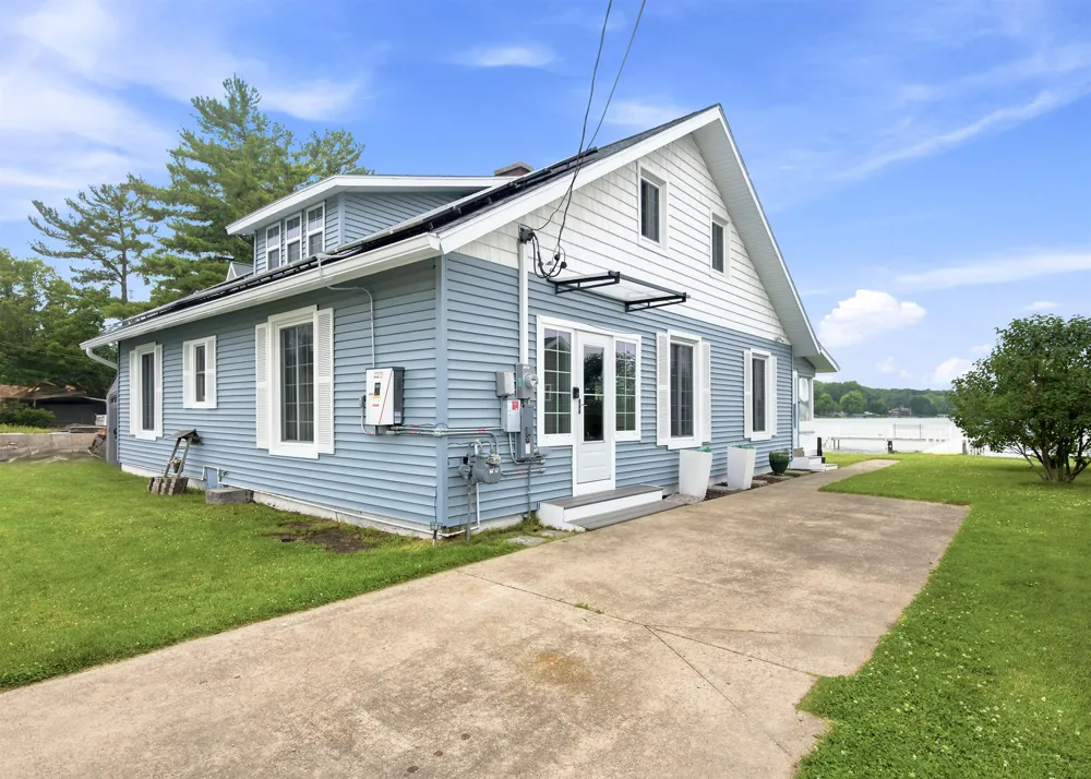 7636 Crystal Beach Clearwater Township, MI 49676