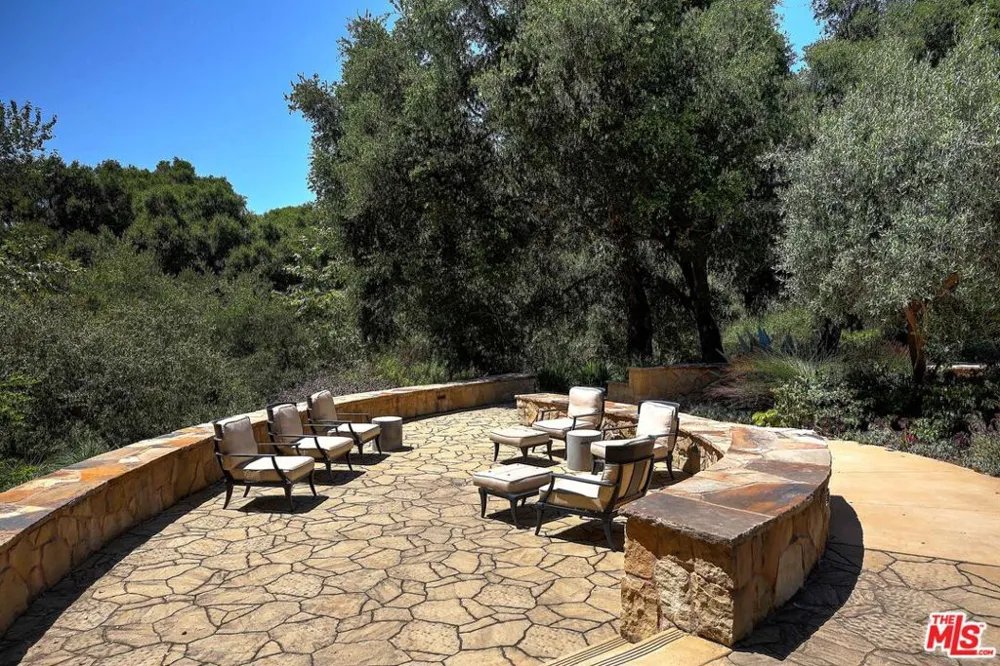 5445 Tree Farm Lane Santa Barbara, CA 93111