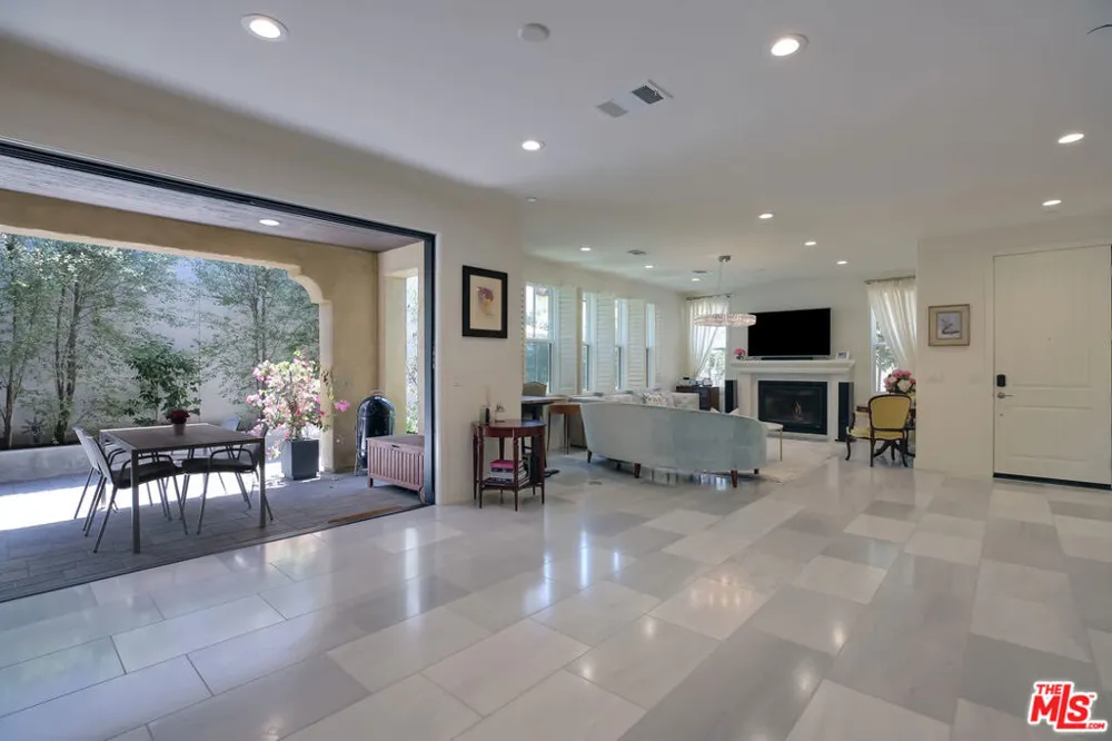 5445 Tree Farm Lane Santa Barbara, CA 93111