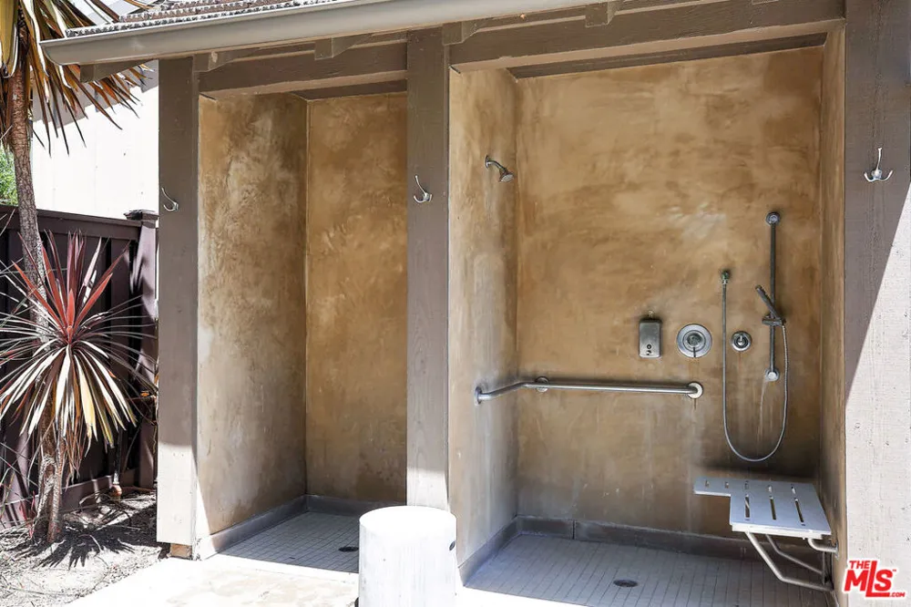 5445 Tree Farm Lane Santa Barbara, CA 93111