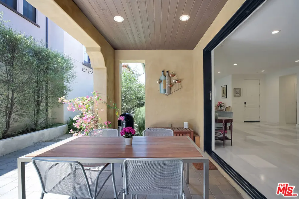 5445 Tree Farm Lane Santa Barbara, CA 93111