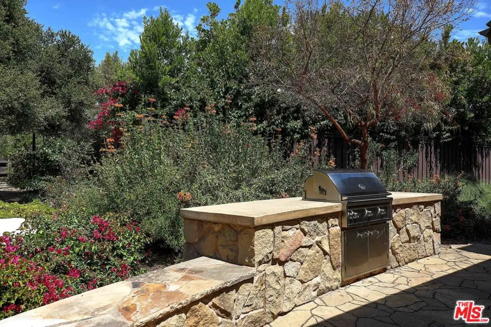 5445 Tree Farm Lane Santa Barbara, CA 93111