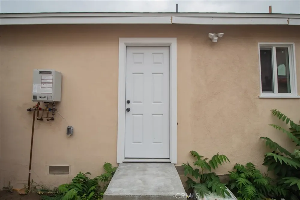 2216 Continental Avenue South El Monte, CA 91733