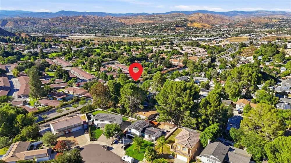 19158 Avenue Of The Oaks #C Newhall, CA 91321