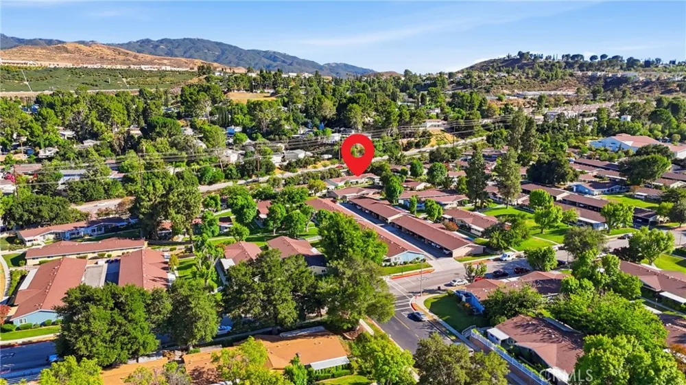 19158 Avenue Of The Oaks #C Newhall, CA 91321