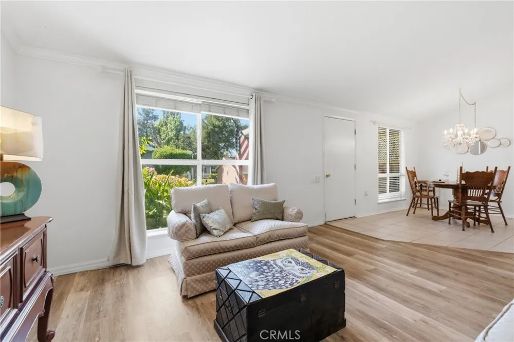 19158 Avenue Of The Oaks #C Newhall, CA 91321