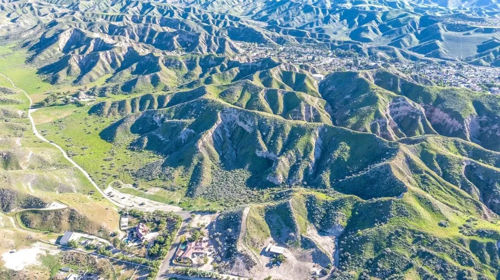 jasmine Valley Canyon Country, CA 91390