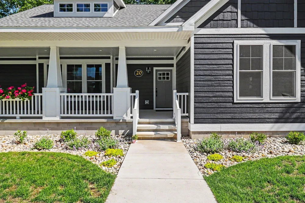 20 Kenneth Street Pentwater, MI 49449