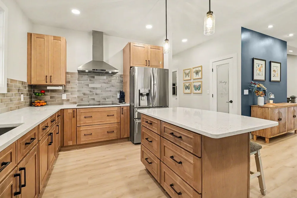 20 Kenneth Street Pentwater, MI 49449