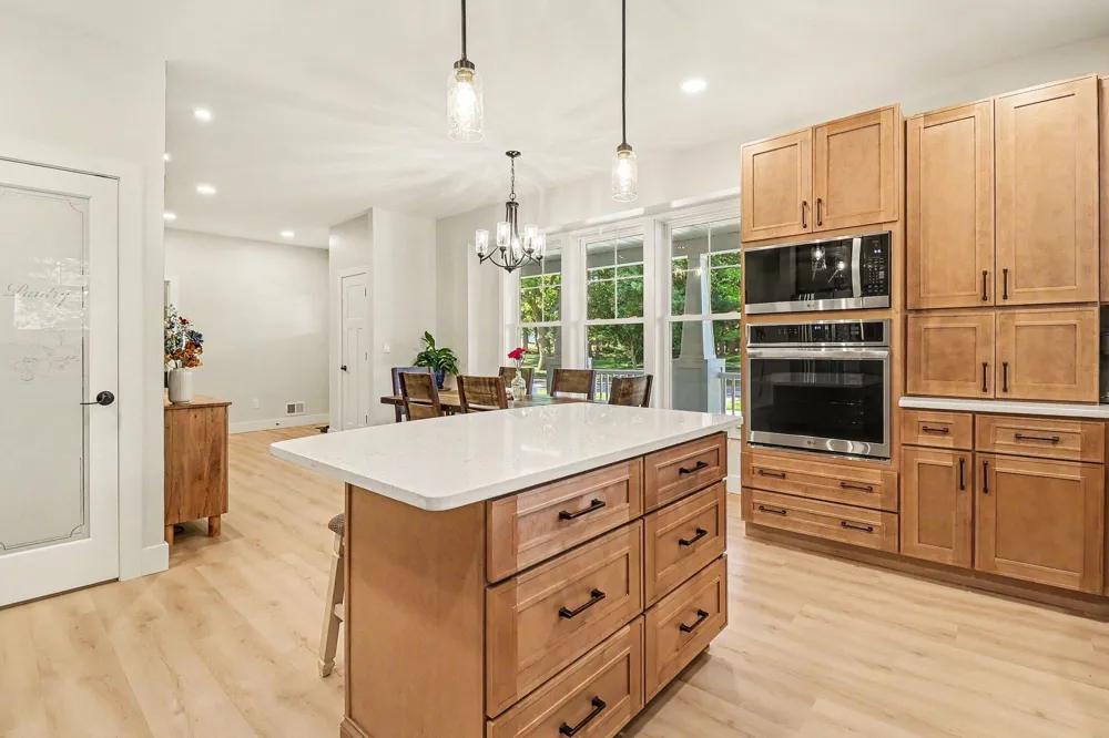 20 Kenneth Street Pentwater, MI 49449