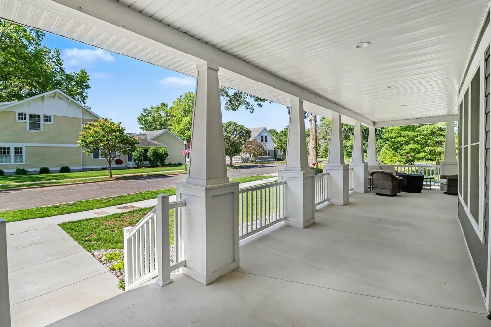 20 Kenneth Street Pentwater, MI 49449