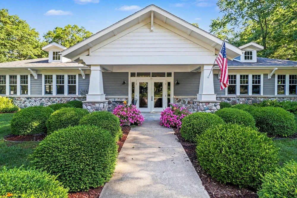 20 Kenneth Street Pentwater, MI 49449