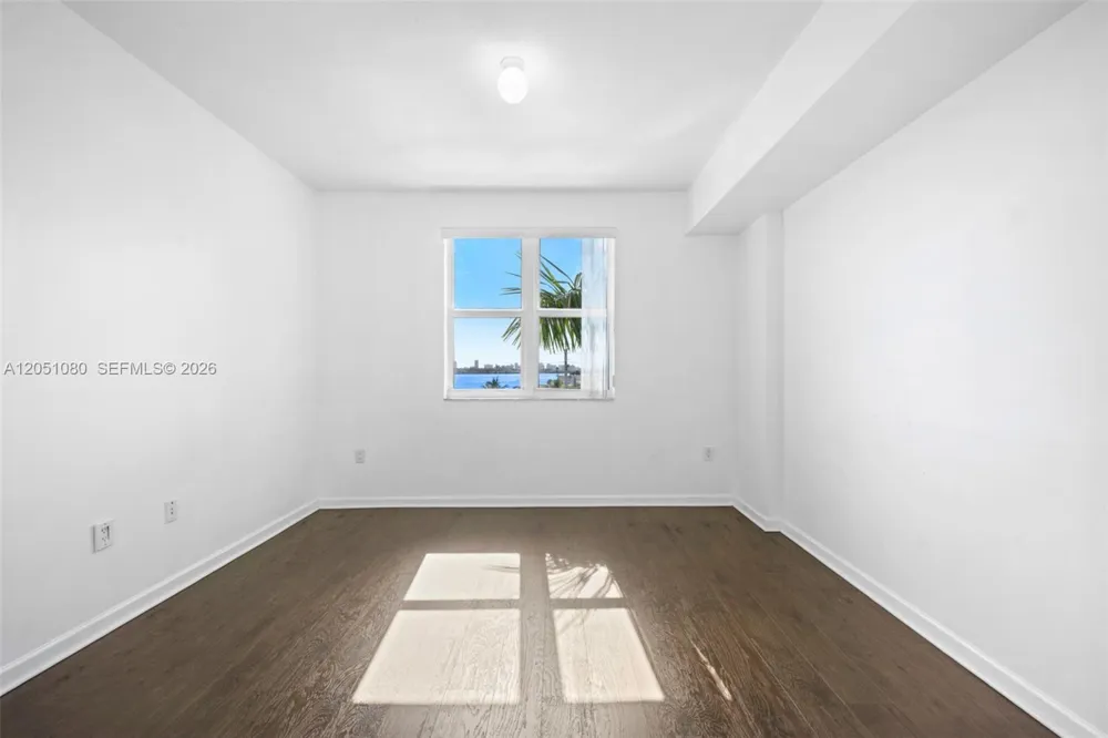 7910 Harbor Island Dr #402 North Bay Village, FL 33141