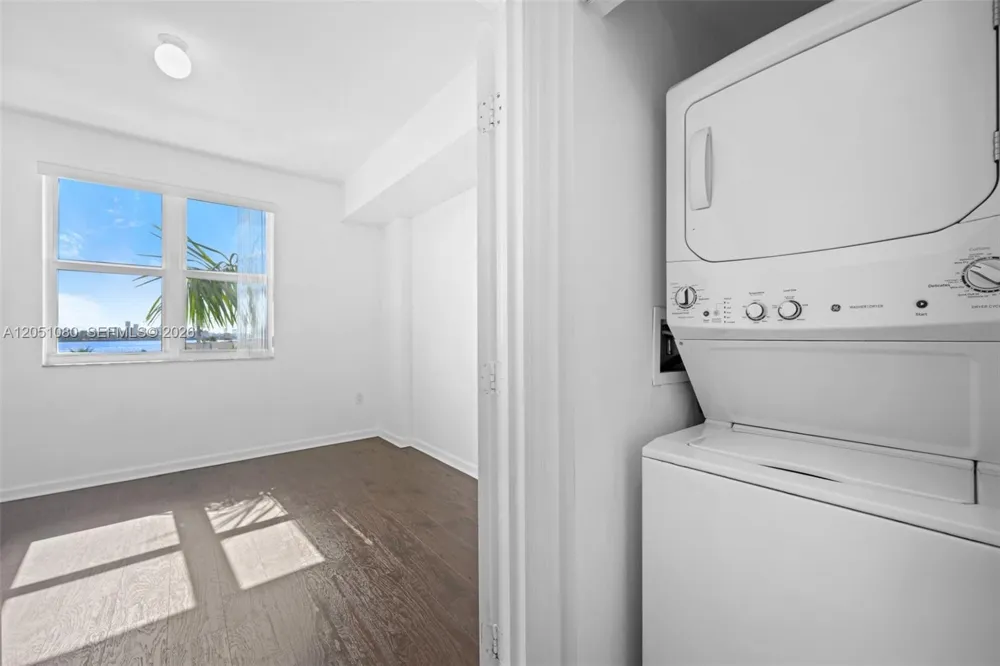 7910 Harbor Island Dr #402 North Bay Village, FL 33141