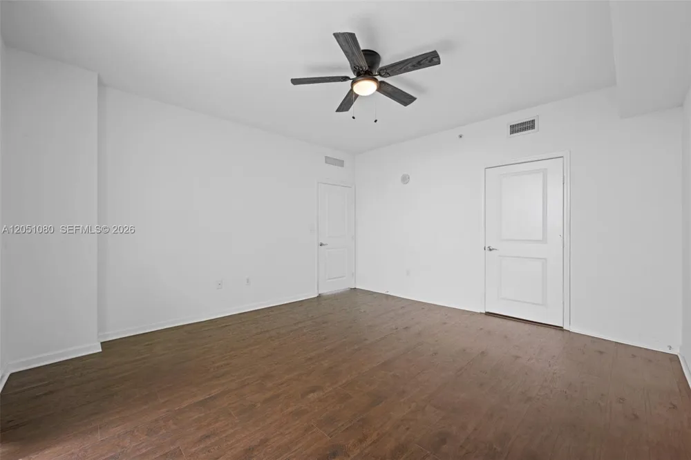 7910 Harbor Island Dr #402 North Bay Village, FL 33141