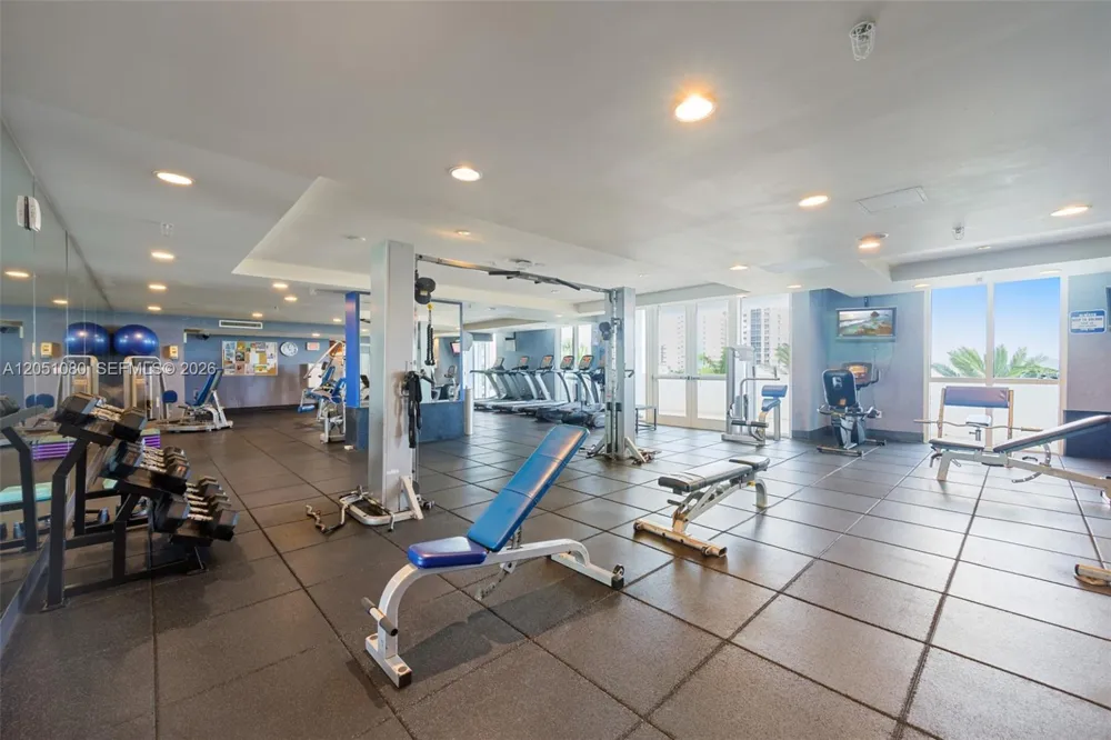 7910 Harbor Island Dr #402 North Bay Village, FL 33141