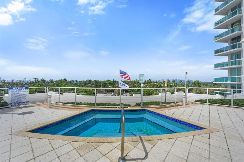 7910 Harbor Island Dr #402 North Bay Village, FL 33141