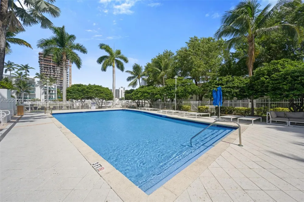 7910 Harbor Island Dr #402 North Bay Village, FL 33141