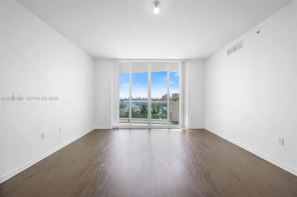 7910 Harbor Island Dr #402 North Bay Village, FL 33141