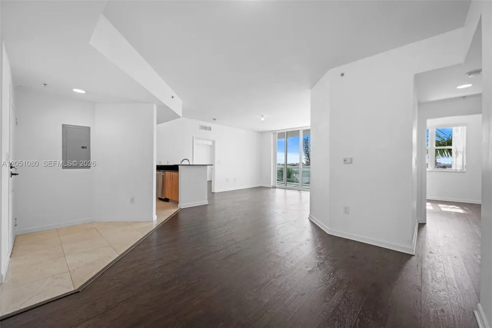 7910 Harbor Island Dr #402 North Bay Village, FL 33141