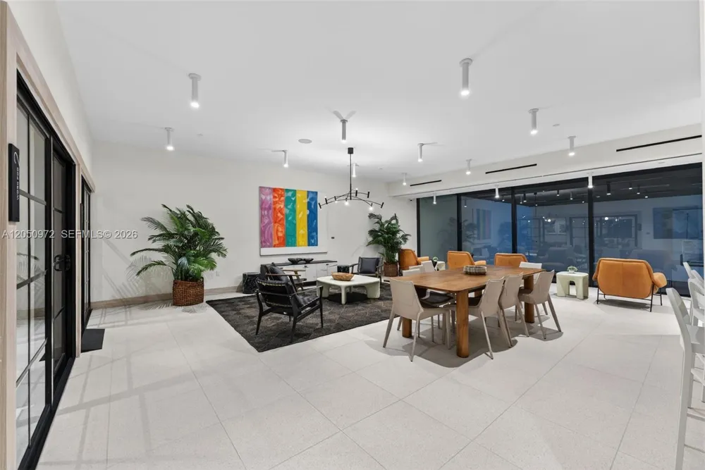 225 Miami Ave #308 Miami, FL 33128