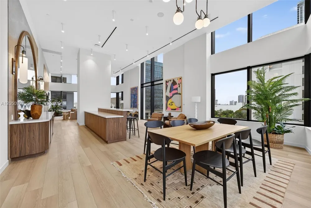 225 Miami Ave #308 Miami, FL 33128