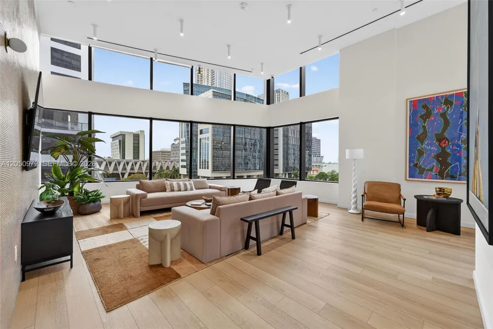 225 Miami Ave #308 Miami, FL 33128